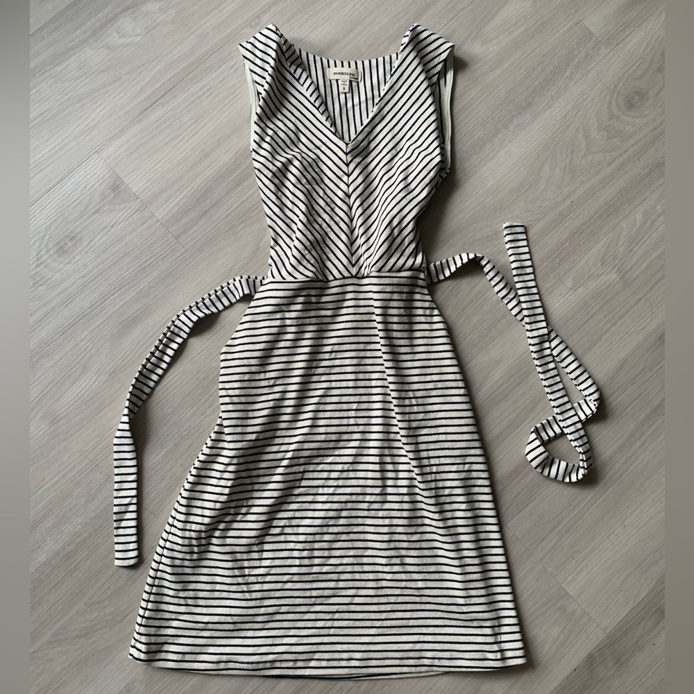 Monteau Black & White Striped Cotton Midi Dress w/ Tie Waist Detail & Pockets 🖤